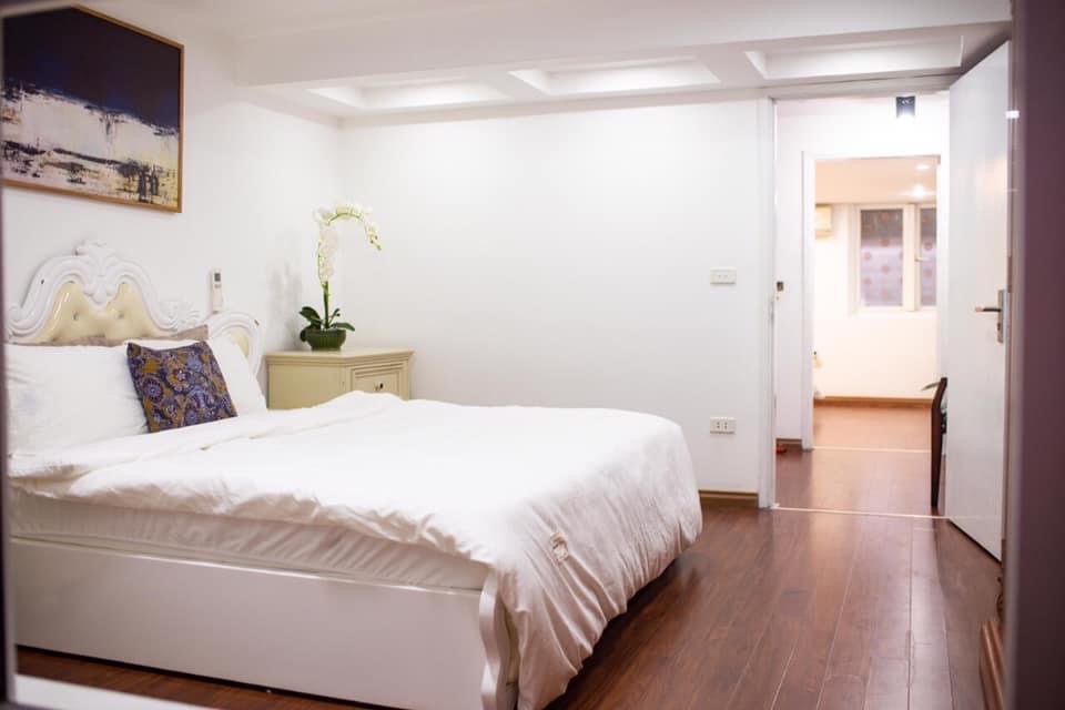 D948E7B5-B514-4FC4-B61D-C77B7B2C31C7