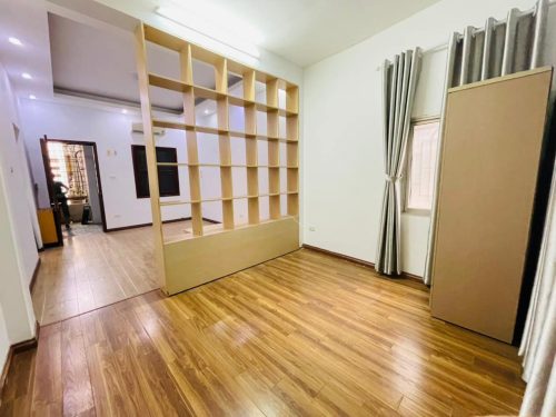 Bán Nhà tập thể Tầng 3 Phố Nguyễn Chí Thanh Đống Đa