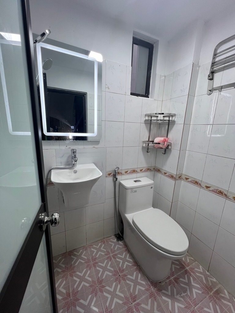 2d8s-D1ED6108-ludx9730_19_ludx97oq