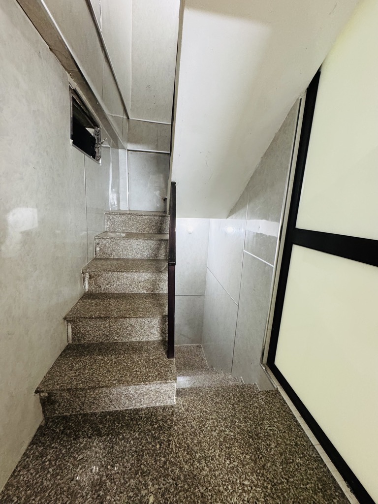 2d8s-594B8417-m7wule78_56_12