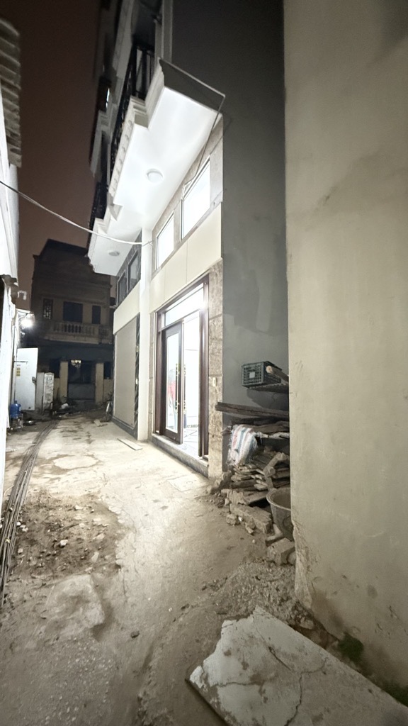 Nhà Tứ Hiệp 43.4m2 5 Tầng Mới Kính Koong