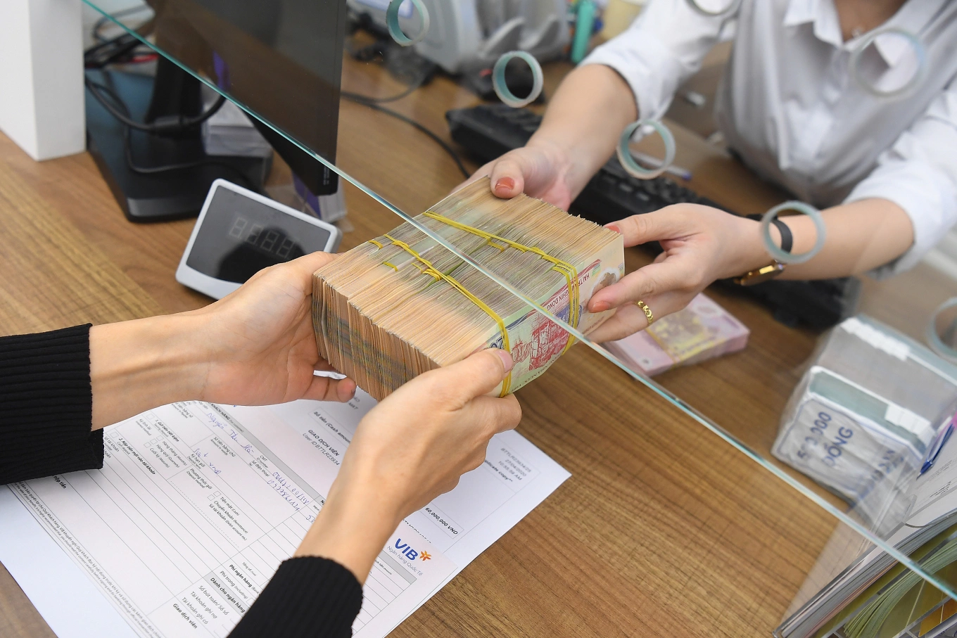 Có nên mua nhà đang thế chấp?